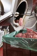 使用Dolav卡板箱之经典- 肉类加工